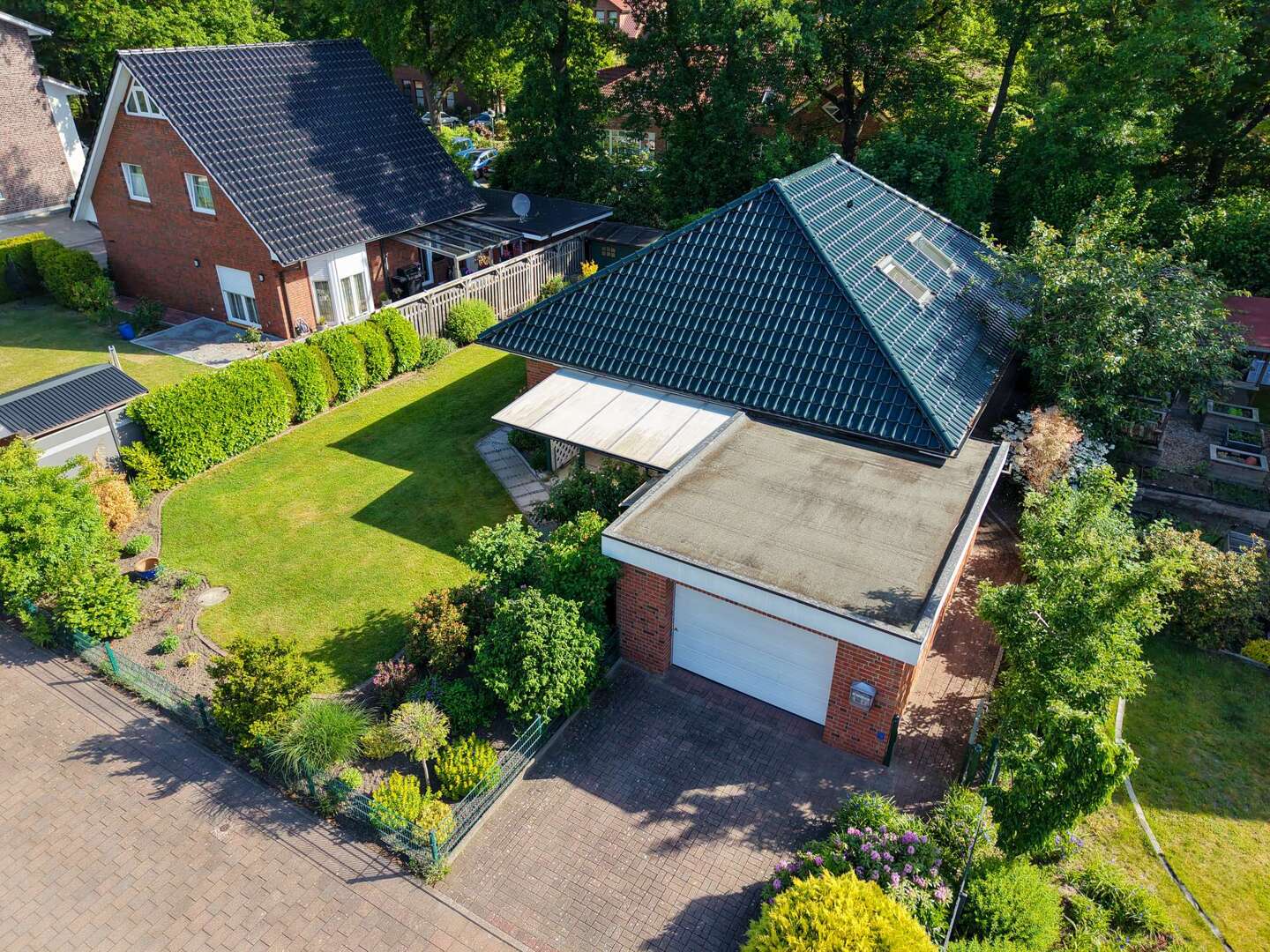 Einfamilienhaus mit gr. Dachgeschoss – flexible Raumaufteilung mit Potenzial für 4 bis 5 Zimmer