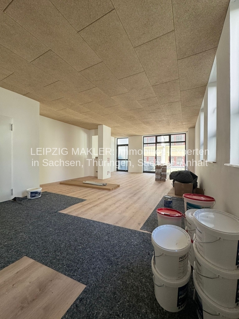 ERSTBEZUG nach SANIERUNG: Ladenfläche (75 m²) inkl. DUSCHE + WC (75m²)