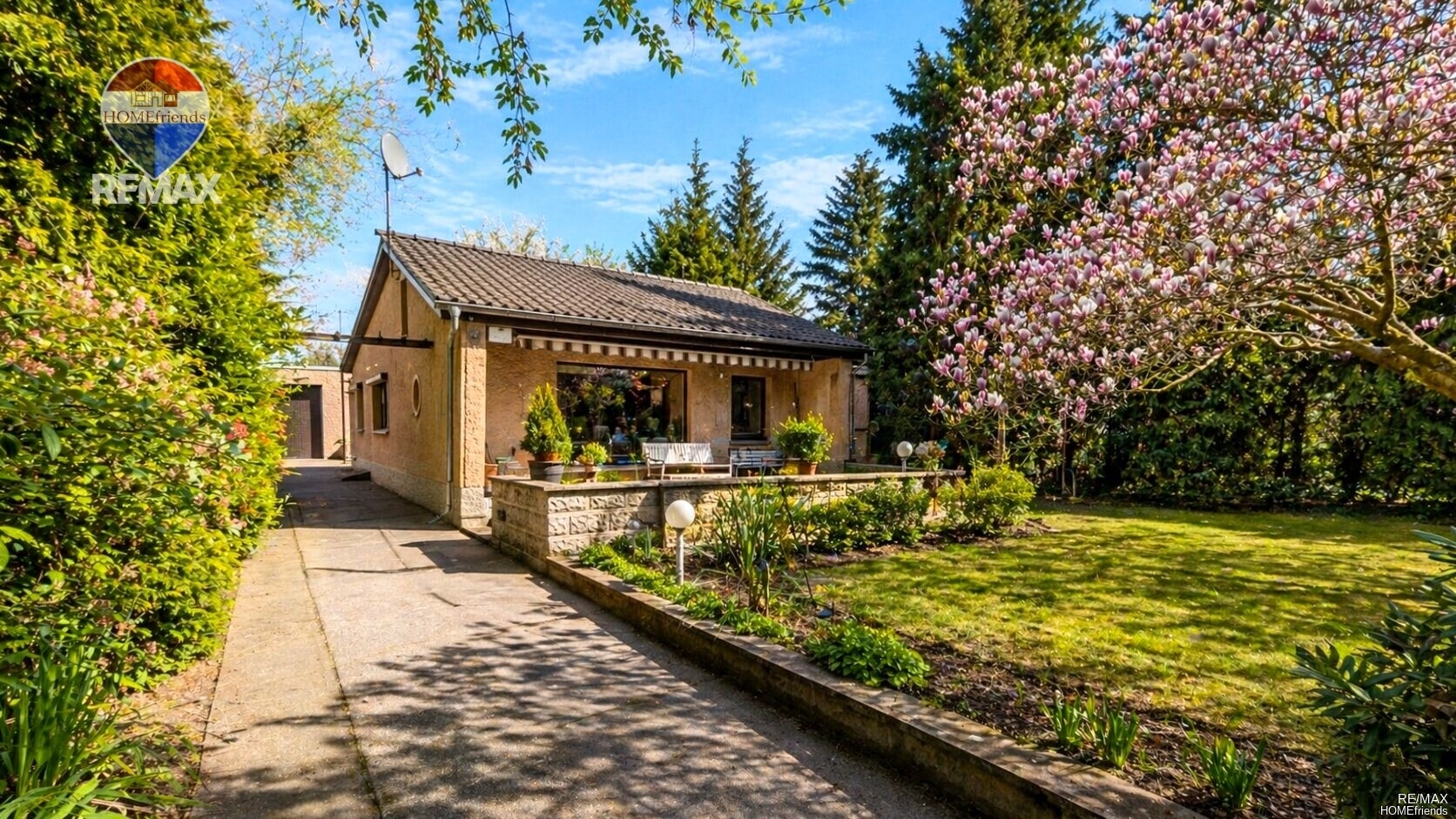 Seltene Gelegenheit: Bungalow in Berlin-Karow | 1.006 m² Grundstück | Keller, Garage, Wintergarten & beheizter Anbau