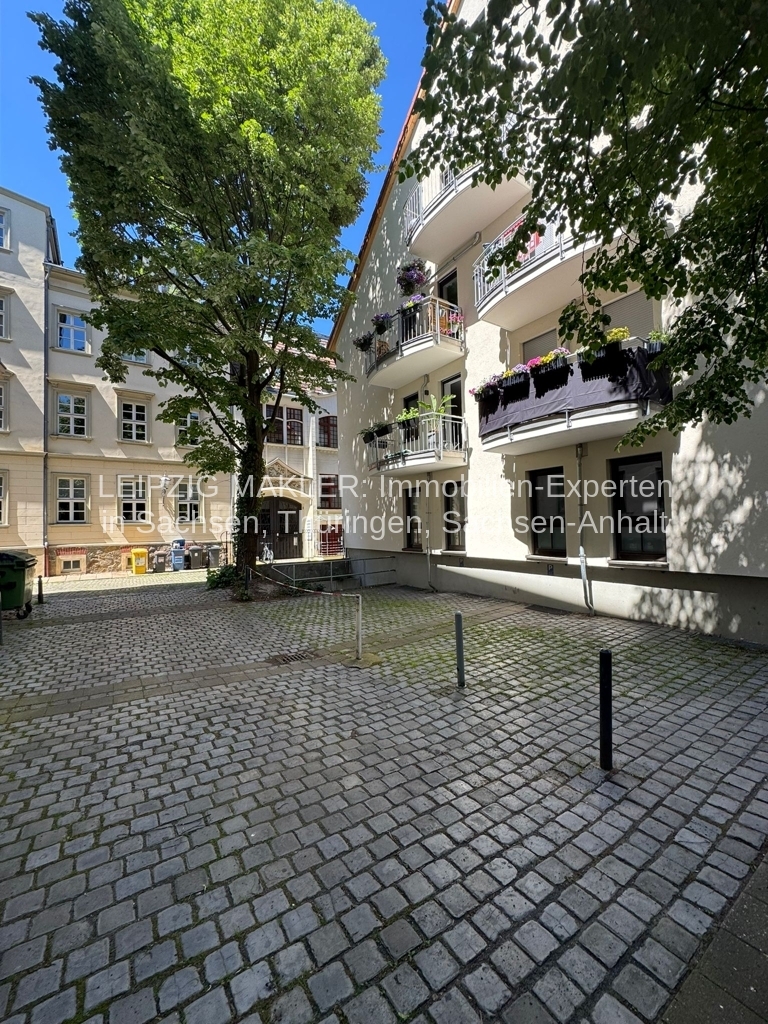 ERSTBEZUG nach SANIERUNG: Ladenfläche (190 m²) inkl. 2 DUSCHEN und 2 WCs