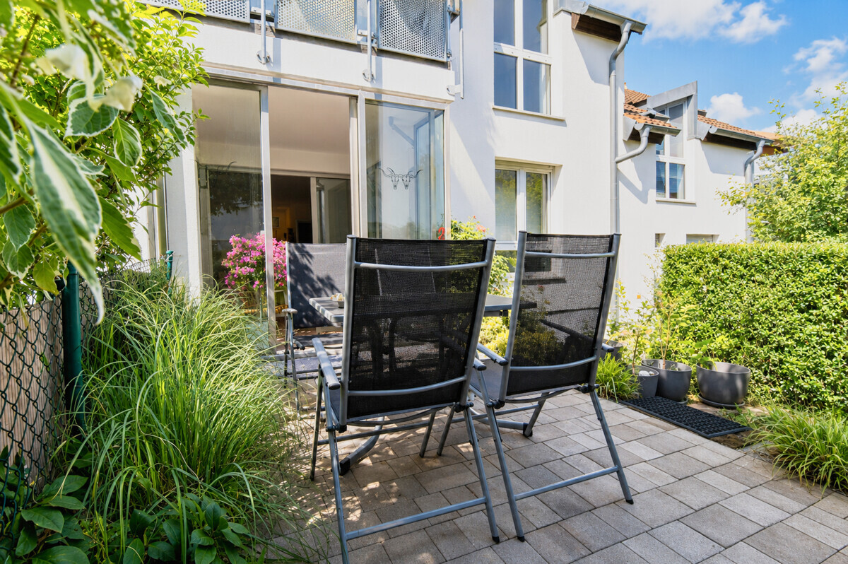 Süße Maisonette, eigener Eingang, mit Gärtchen und 2 Stellplätzen