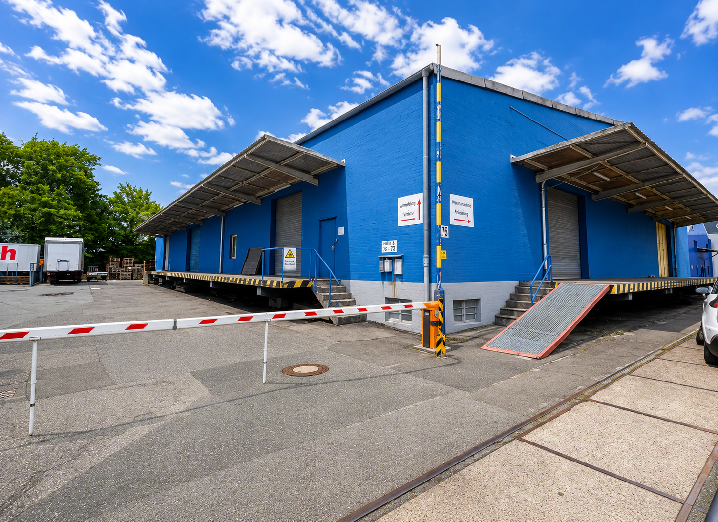 Attraktive Lagerhalle für Logistik, Produktion oder Gewerbe – ca. 1.324 m² in HH-Billbrookzur vermieten. NICHT ebenerdig!