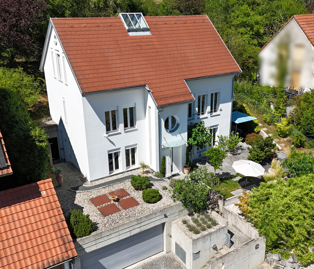 Modernes Architektenhaus mit Weitblick und außergewöhnlichem Wohngefühl