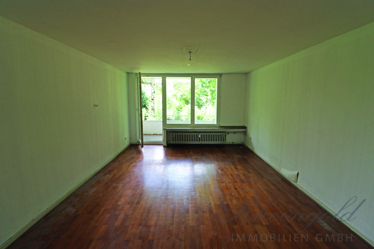 Flexible 4-Zimmer-Wohnung; Modernisiertes Bad, 2 Balkone, 150 m zur U-Bahn, ohne Käuferprovision