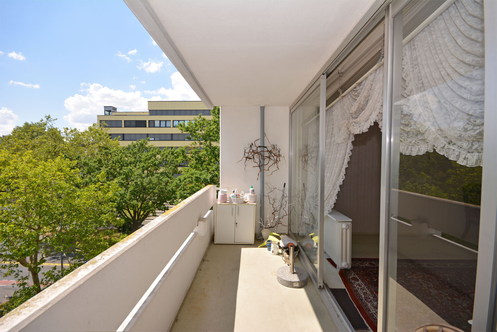 Wohnung in sehr zentraler Lage von Brühl, barrierefrei und 2 Balkone (bezugsfrei)