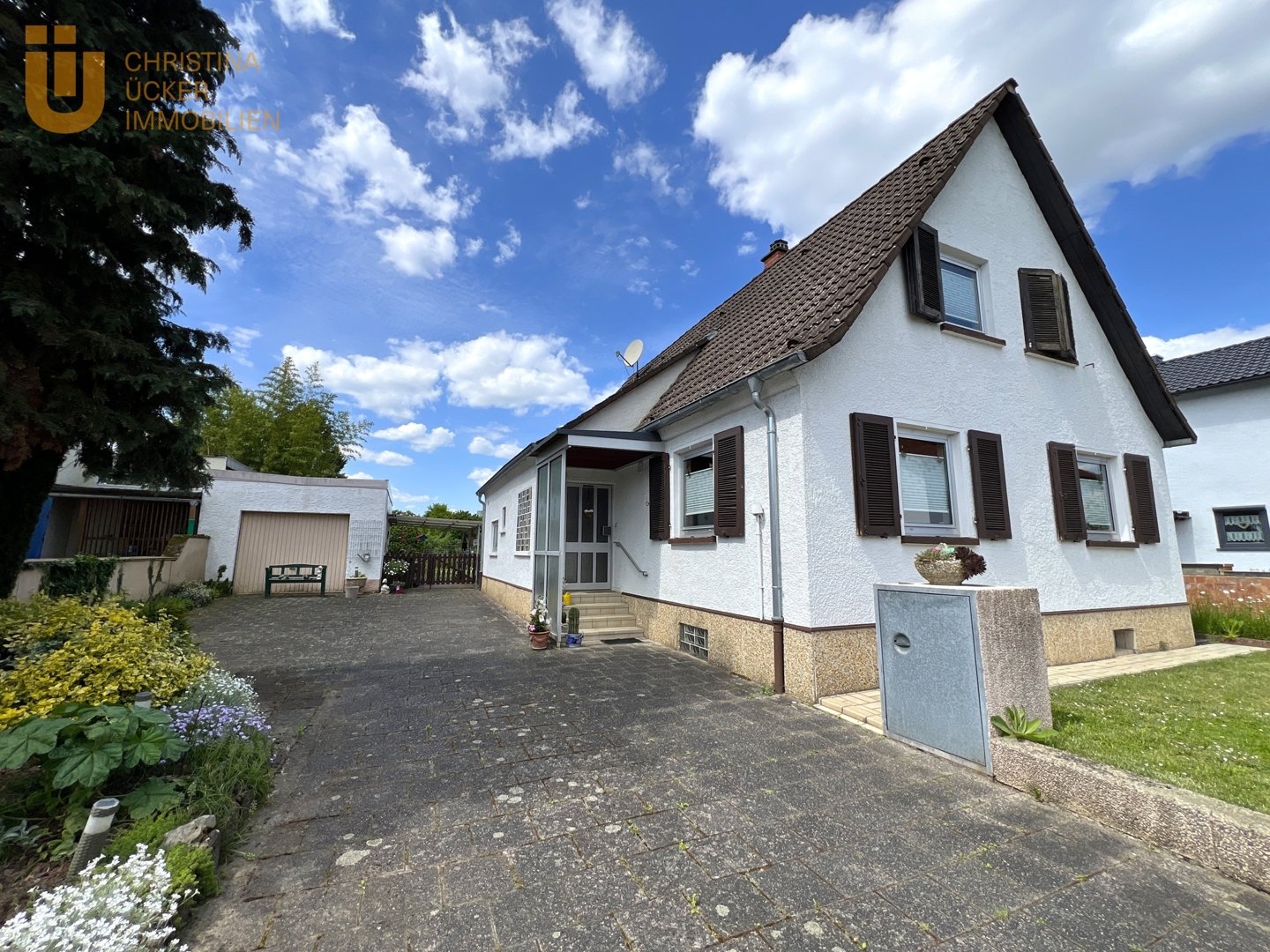 Beste Lage. Großes Grundstück. Vielfältige Möglichkeiten. In Hainburg Klein-Krotzenburg