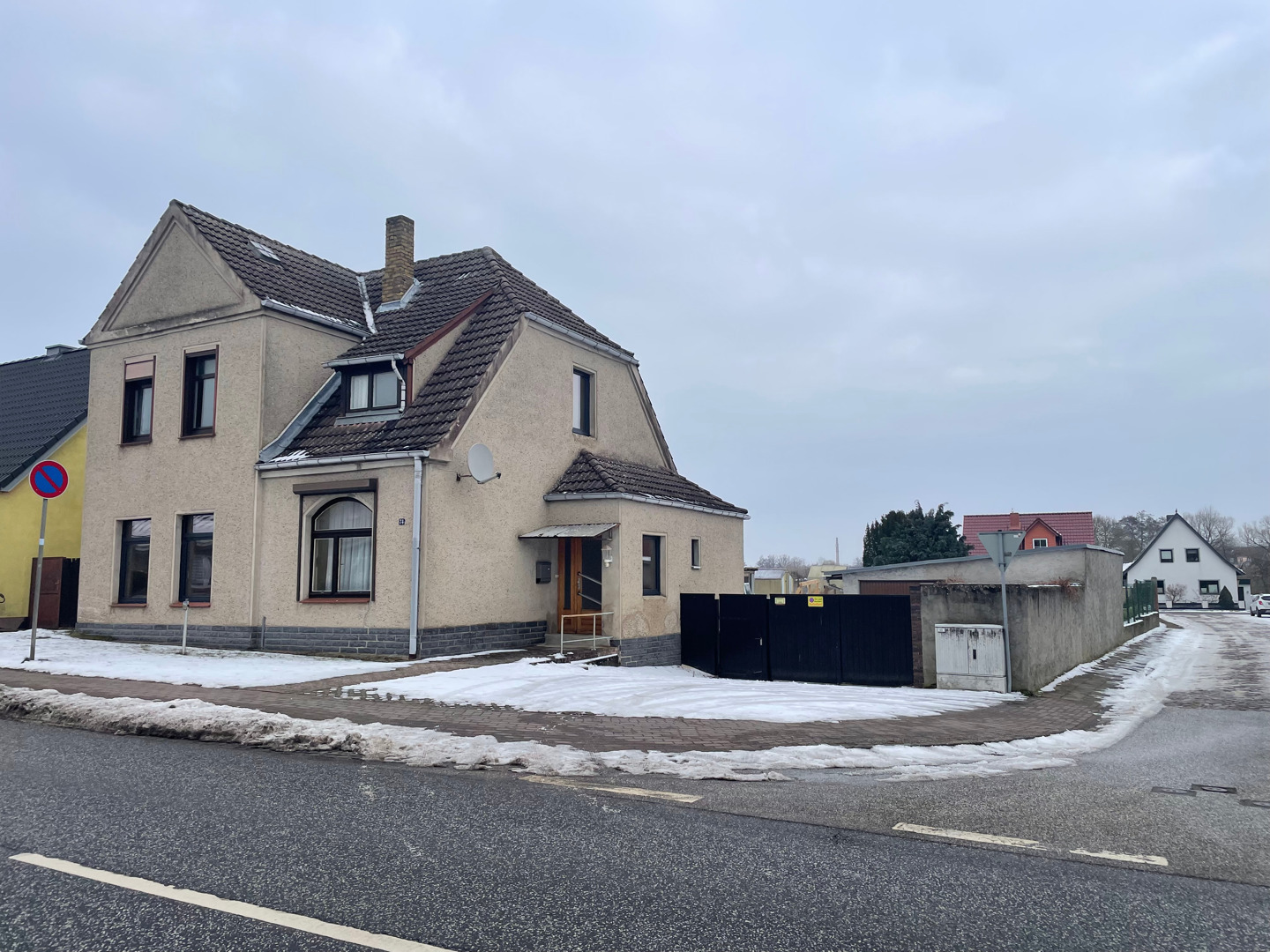 Gestaltungsspielraum inklusive: Baugrundstück mit Altbestand in Warin mit Seeblick!