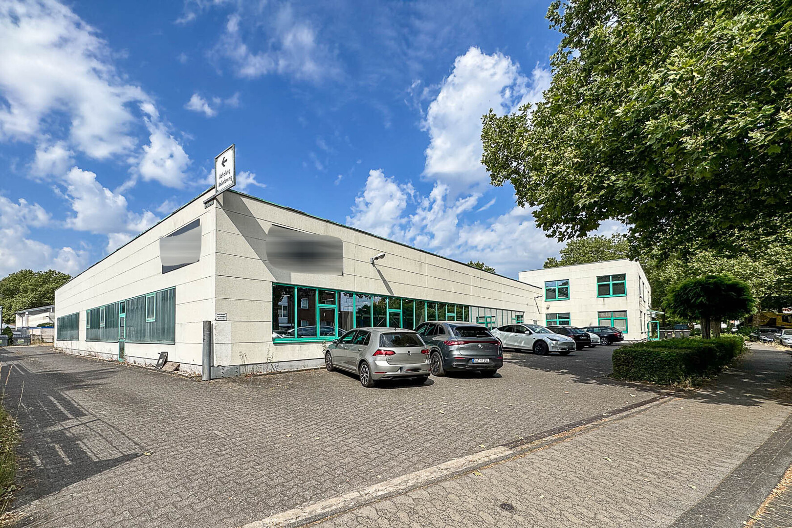 Gewerbehalle mit Bürotrakt und 4.117 m² Grundstück in Hürth-Gleuel