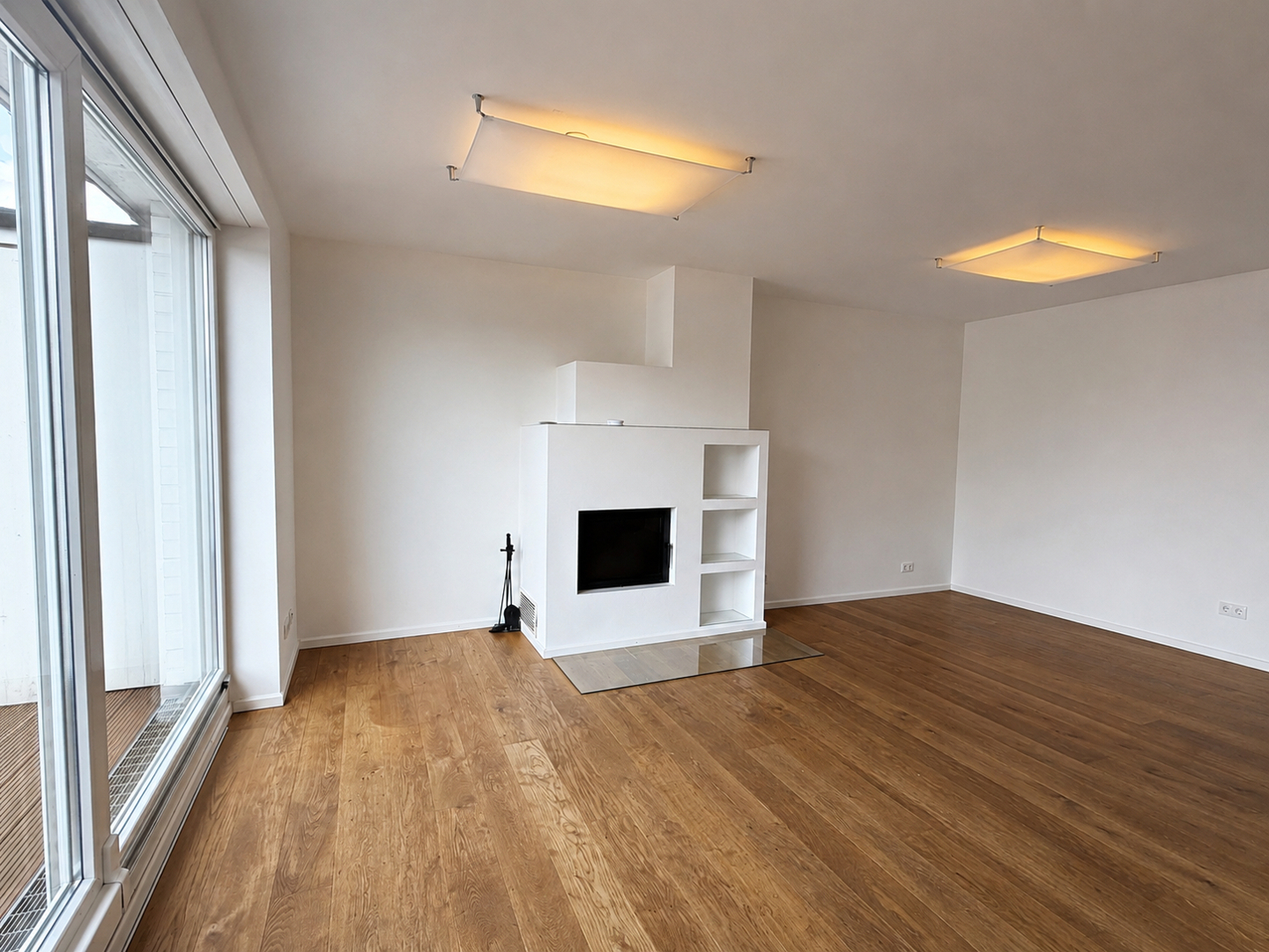 Stilvolle Maisonettewohnung mit 3,5 Zimmern, Dachterrasse, Kamin und Nähe zum  Rhein