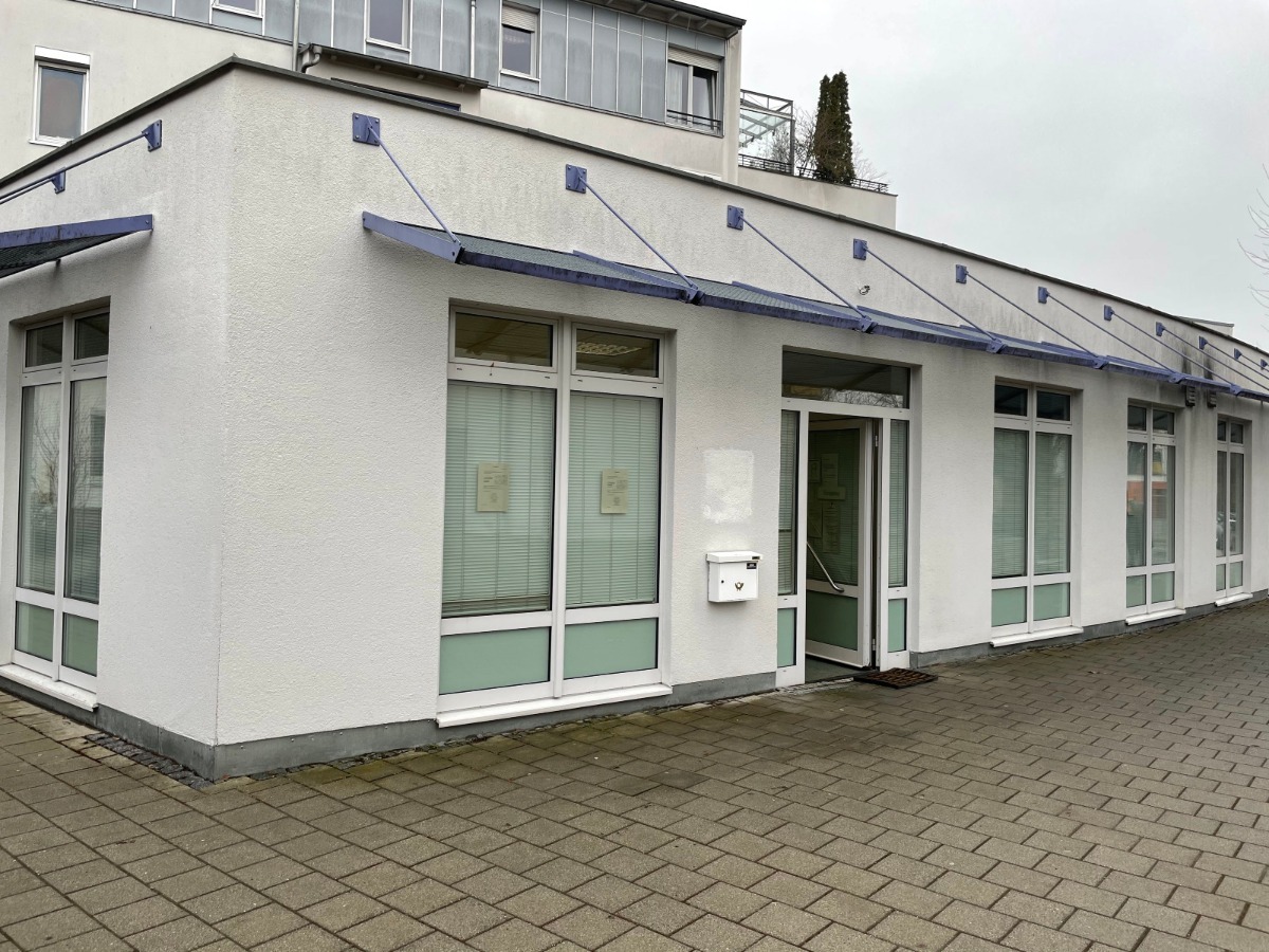 Ruhige Büro- oder Praxisflächen direkt am Schmutterpark