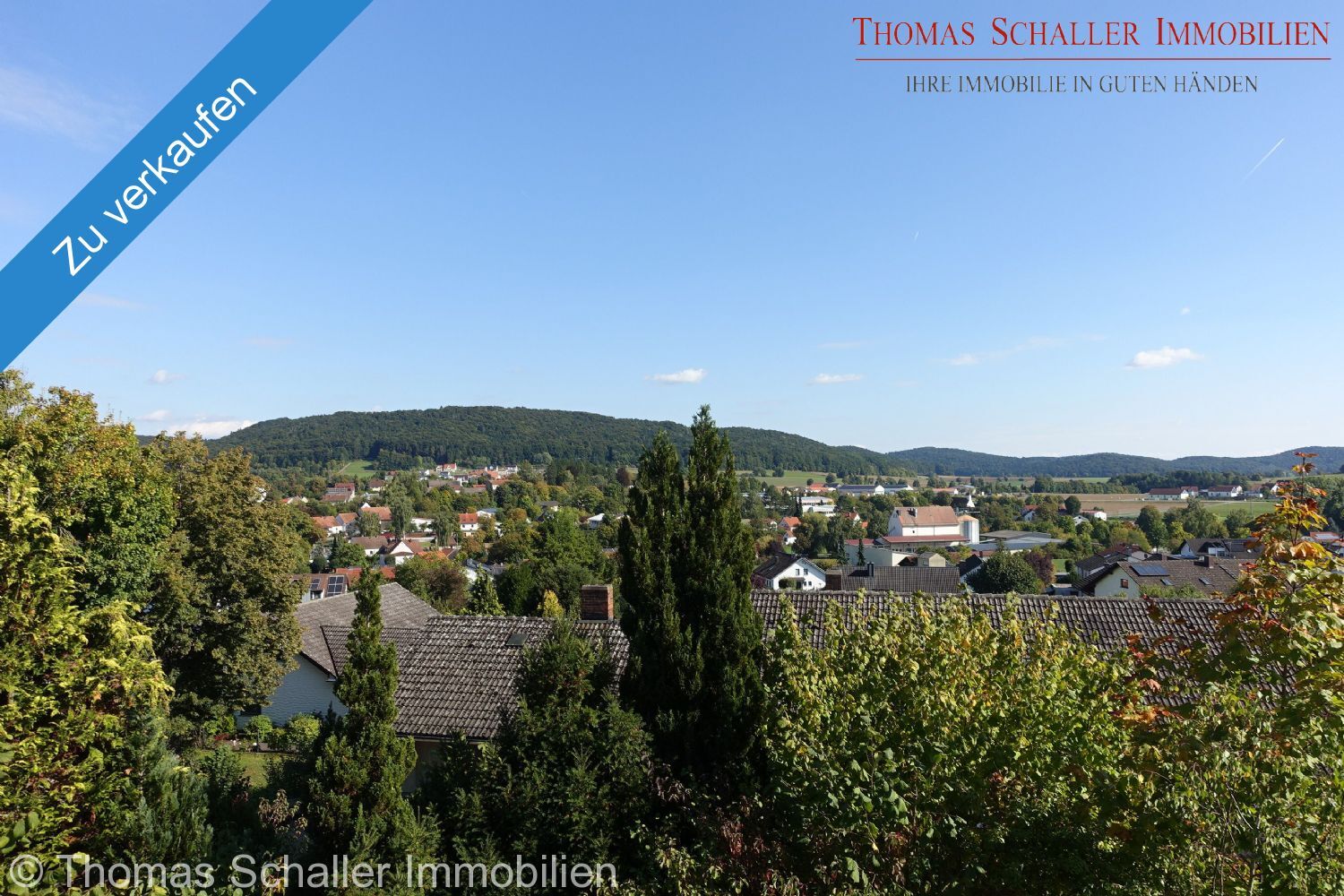Ein-/ Zweifamilienhaus in Hanglage mit Garage, Terrasse, Balkon, Loggia, EBK in Velburg bei Neumarkt