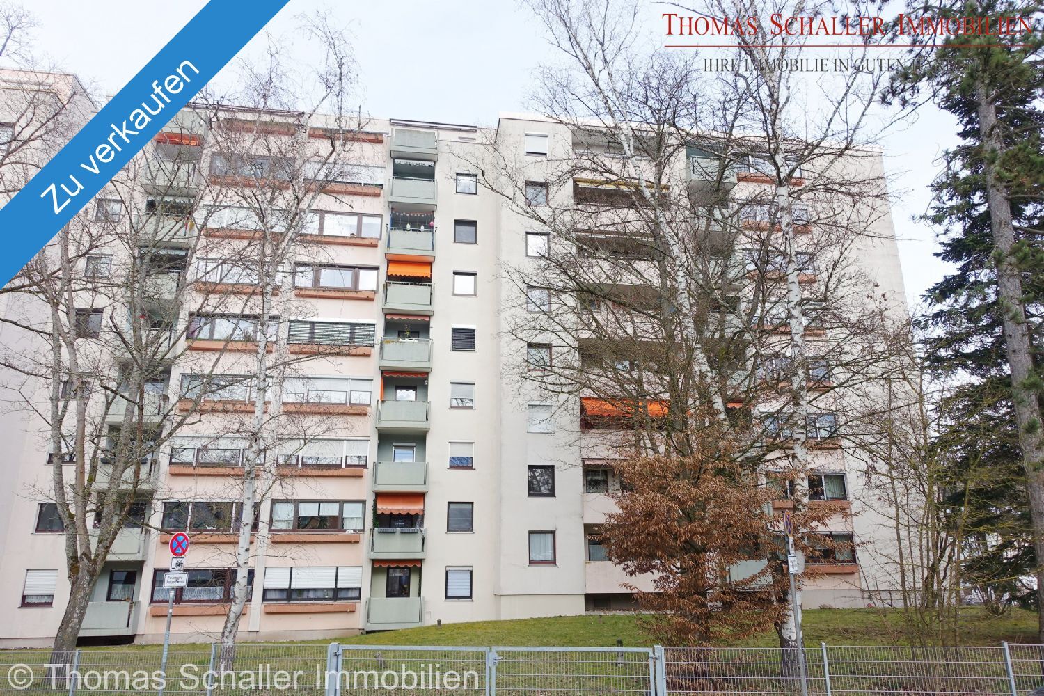 BEZUGSFREI ! 4 Zimmer-Wohnung 92 m² mit Balkon, EBK und Tiefgarage, Aufzug in Zirndorf, Weiherhof