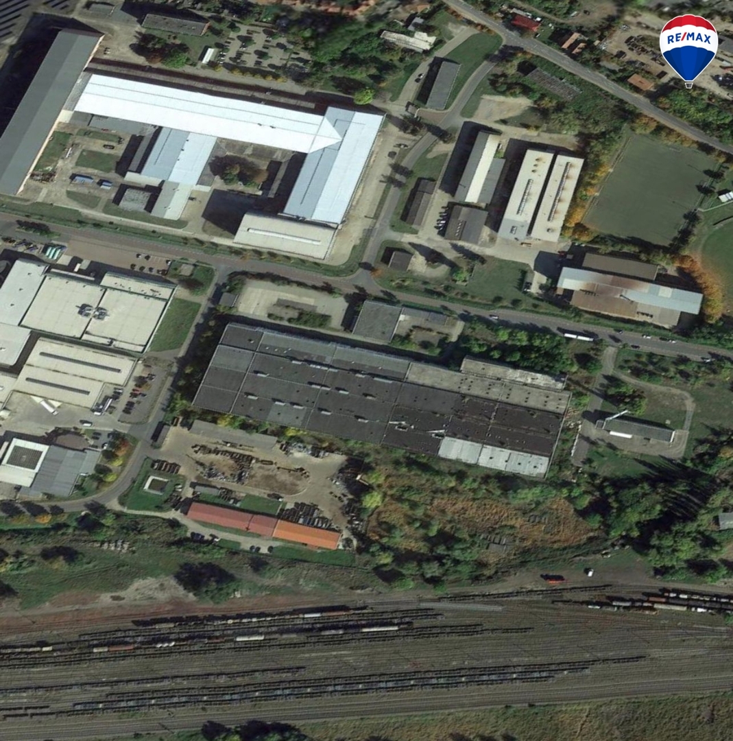 Sanierungsbedürftige Gewerbehallen mit ca. 58.000 m² Gewerbegrundstück in Aschersleben zu verkaufen!