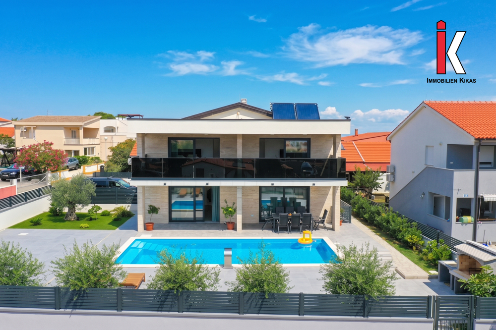 Villa mit Pool, 120 m vom Meer entfernt!
Ein Juwel auf der Insel Vir-Zadar