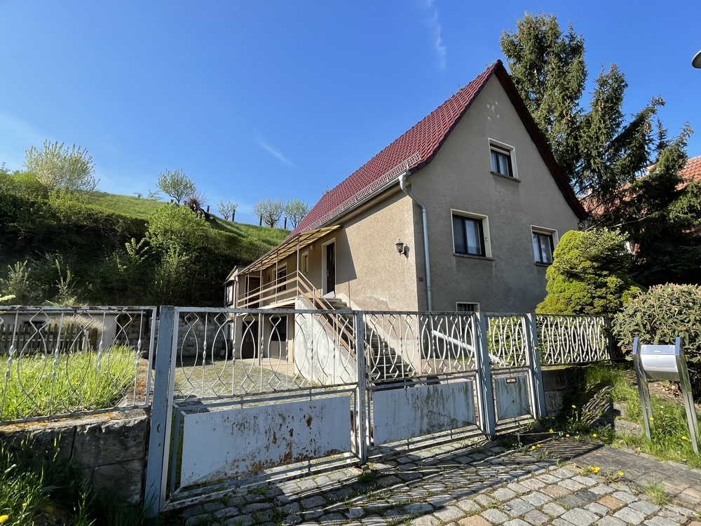 Einfamilienhaus im Erfurter Umland zum sofortigen Einzug mit Hof/ Garten in ruhiger Lage