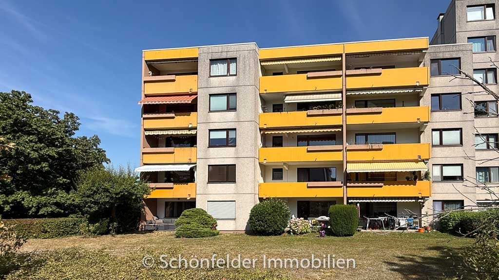 Großzügige helle Wohnung mit großem Sonnenbalkon in grüner Waldrandlage - provisionsfrei