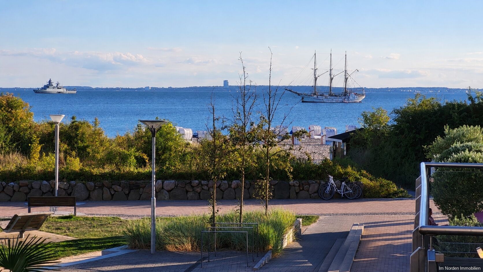 Aussergewöhnliche Maisonette-Wohnung
in erster Strandreihe  mit Ostseeblick
