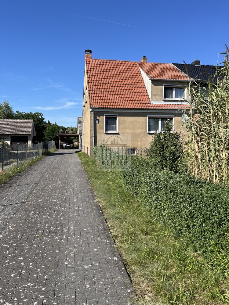 gepflegte, bezahlbare Doppelhaushälfte in Mallenchen