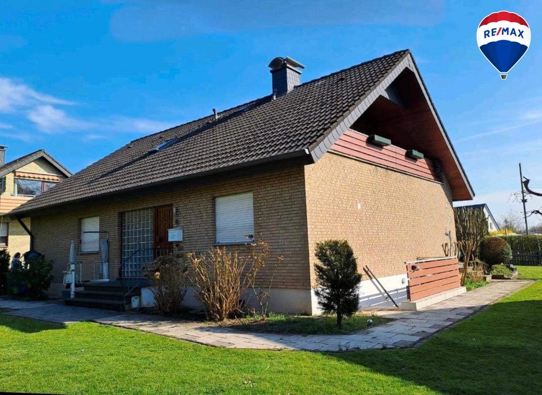 Bielefeld-Brake seltene Chance für ein sehr gepflegtes verklinkertes Haus + Garten + Partykeller