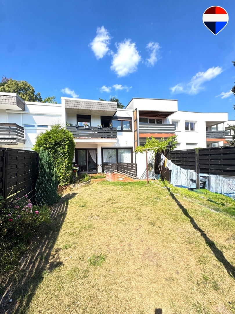 Gepflegtes Reihenmittelhaus mit Terrasse, Balkon in Bielefeld-Sennestadt für 239.900,-€