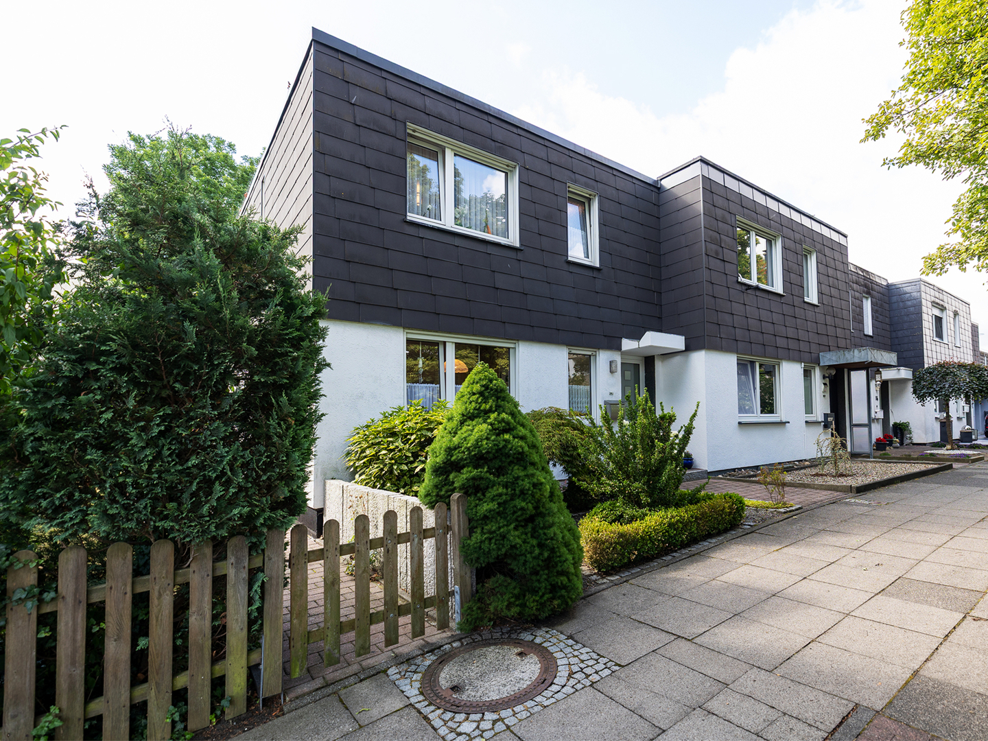 Klassisches Reihenendhaus mit gepflegtem Garten in Ahlen