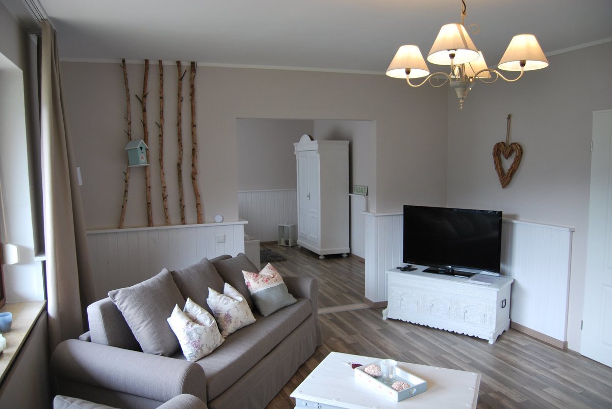 Sehr schöne 2,5 Zimmer Wohnung in Sonniger Lage