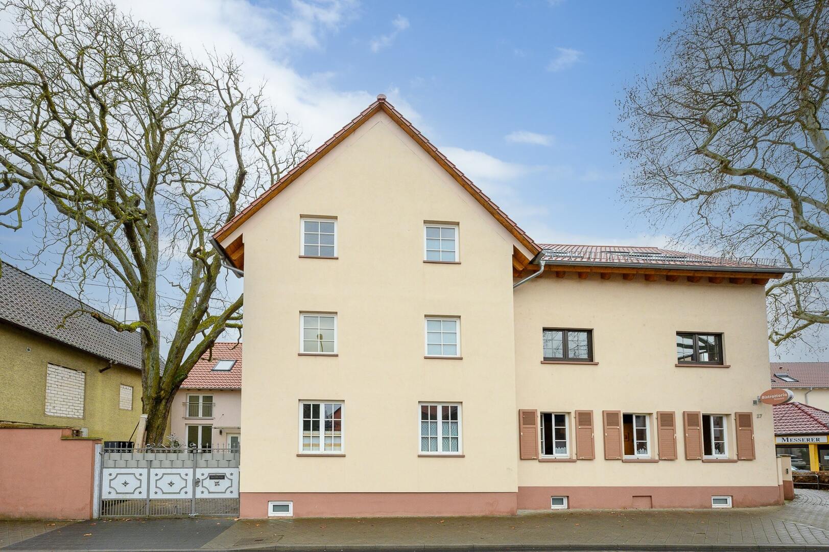 ++ BEST INVEST ++ Neuwertige Wohnanlage mit vielseitigem Nutzungsmix