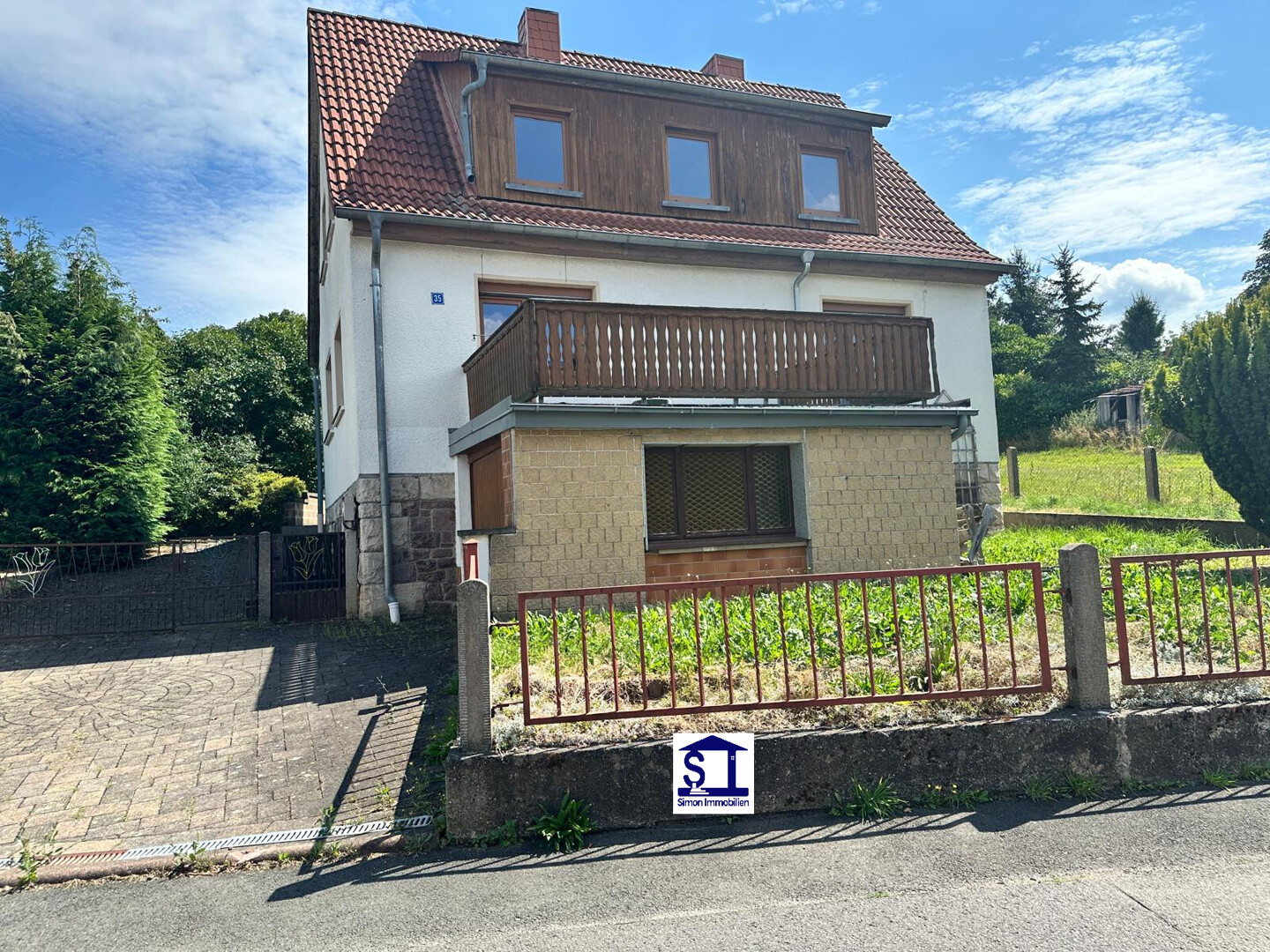 Ein Haus mit Substanz – aber deutlichem Sanierungsbedarf