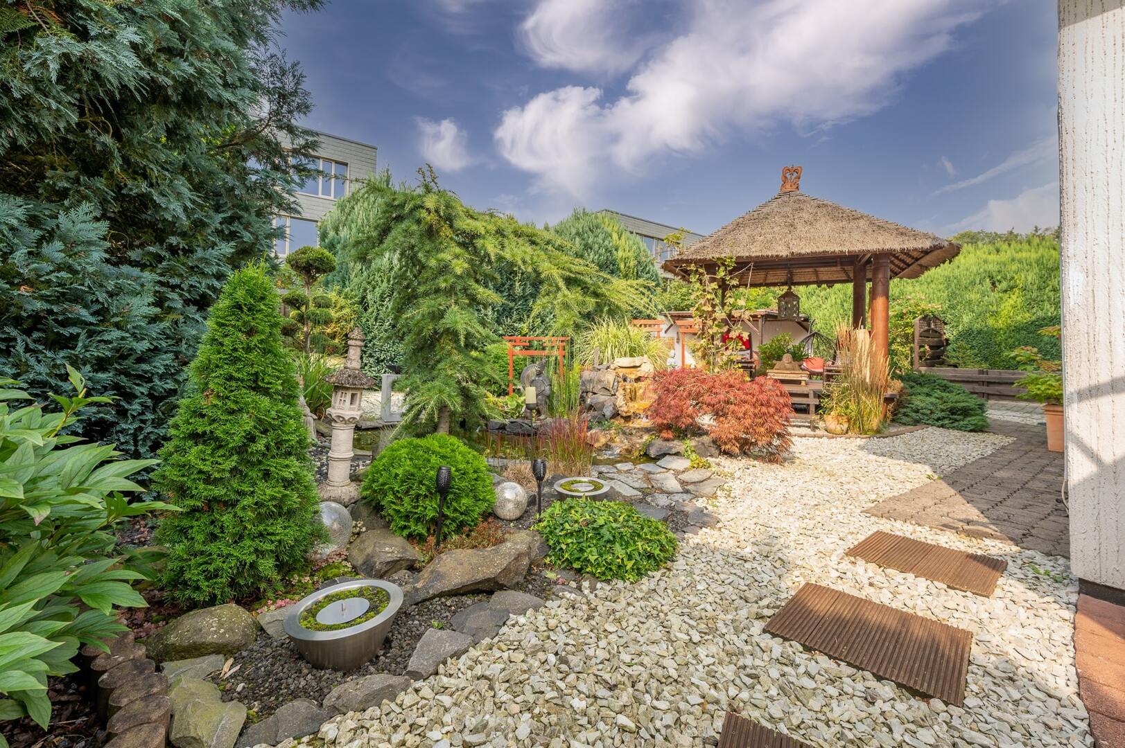 Raumriese mit japanischem Garten - Einfamilienhaus mit viel Charme in Friedrichsdorf