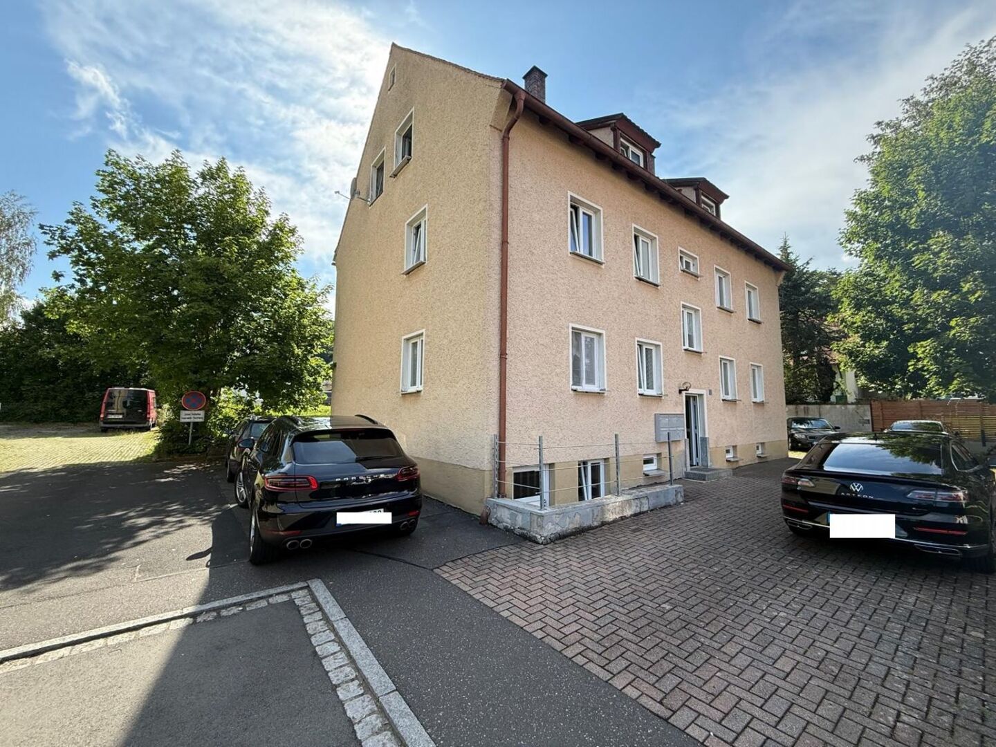 Mehrfamilienhaus mit sechs Wohneinheiten und attraktivem Entwicklungspotenzial