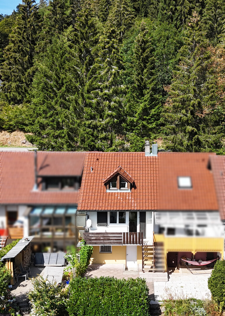 Ihr Rückzugsort im Schwarzwald - Sonniges Reihenhaus mit Balkon und Terrasse