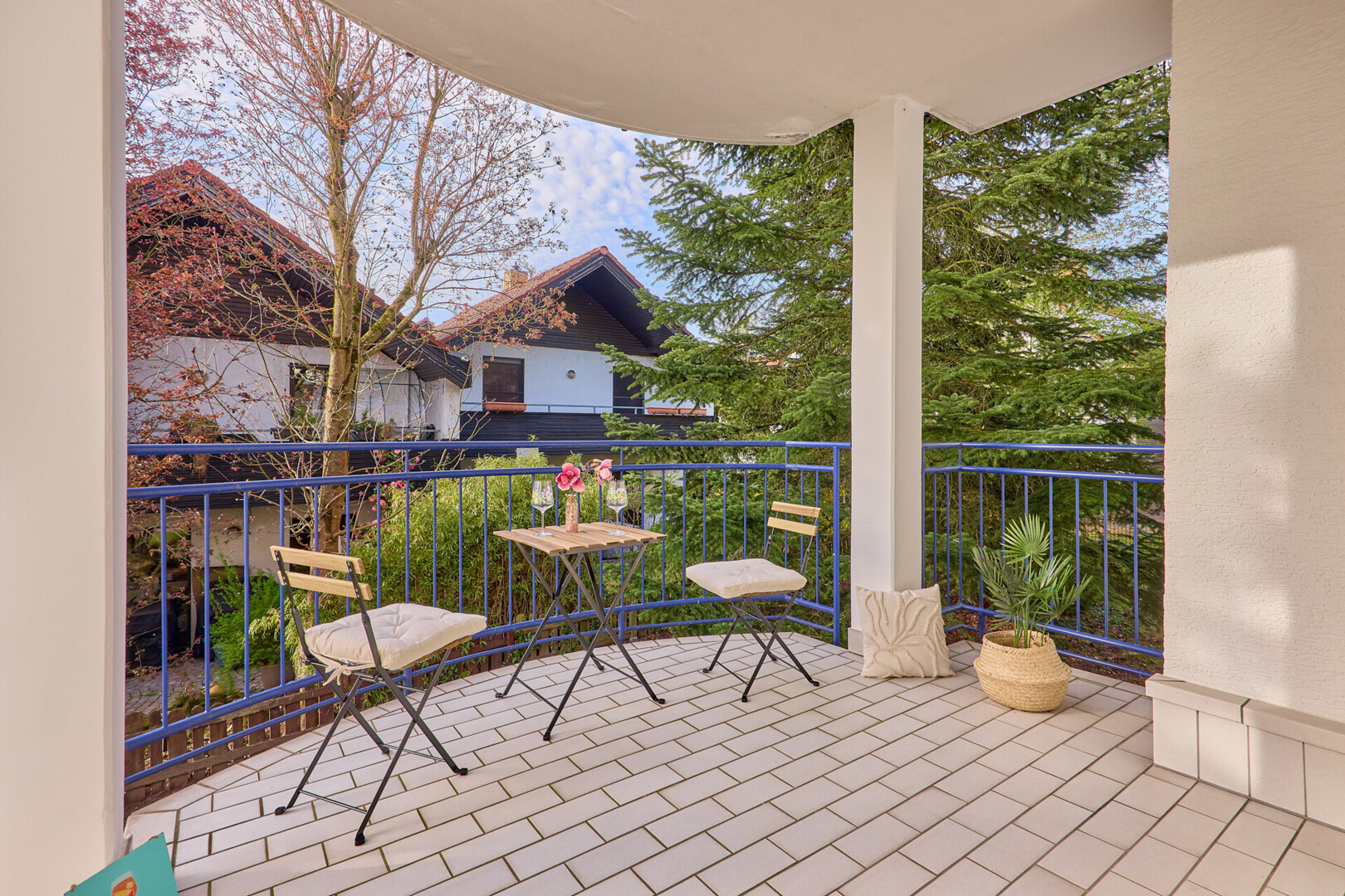 Maisonette mit Hausgefühl, 4 Zimmer auf zwei Ebenen mit Balkon