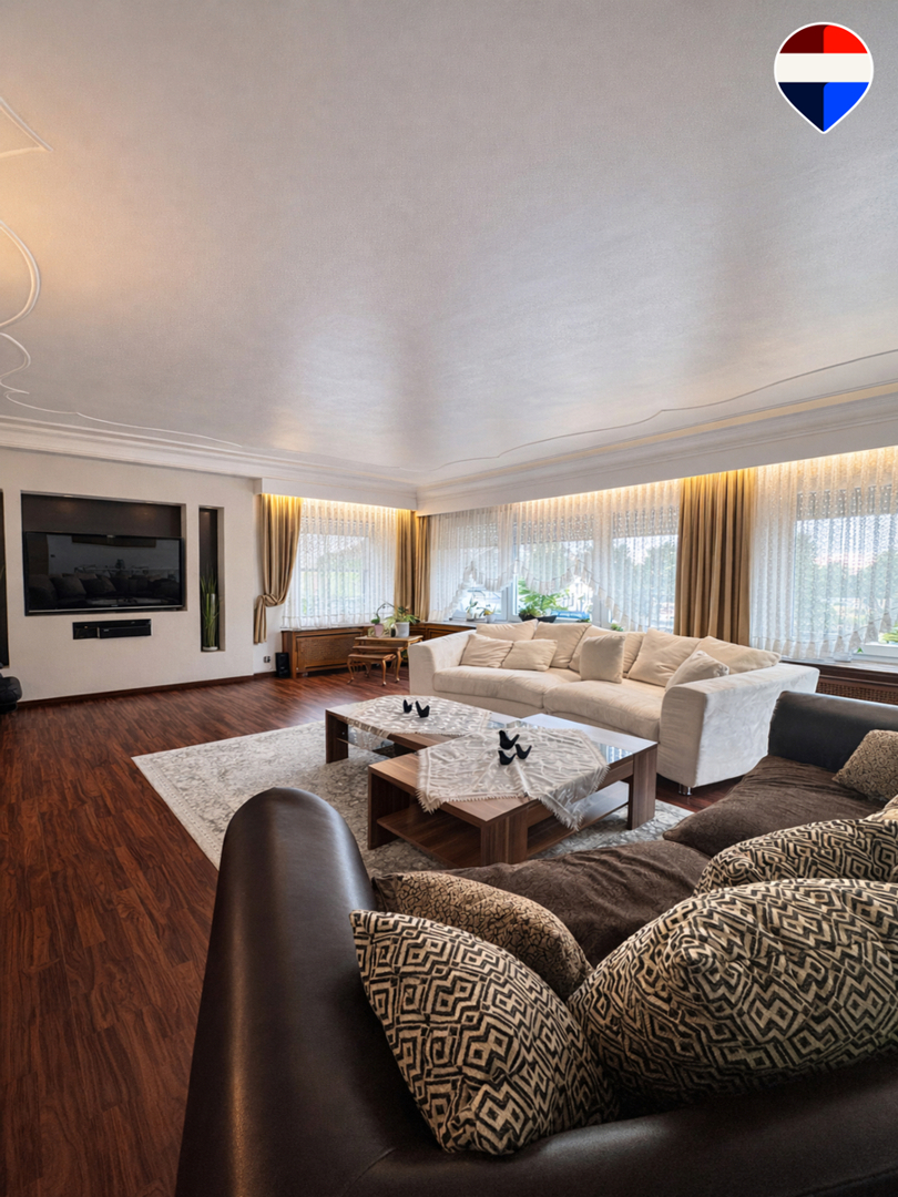 Großzügig wohnen wie im Haus – ca. 130 m² + DG-Nutzfläche, eigener Eingang & Stellplatz!