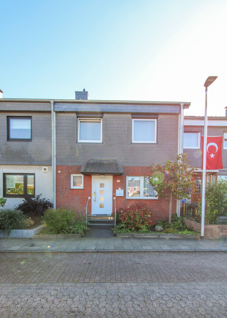 ***Leerstehendes Reihenhaus mit Garage in Deichhorst zu verkaufen!!!***