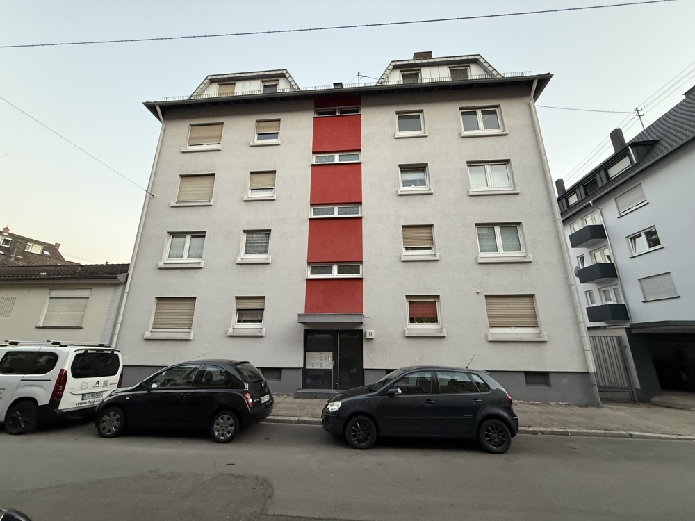 Helle 2,5-Zimmer-Wohnung mit Balkon & Hochparterre in Top-Lage von Karlsruhe-Durlach