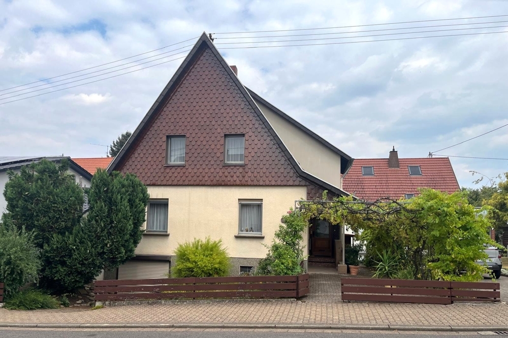 Einfamilienhaus mit viel Platz für Neugestaltung