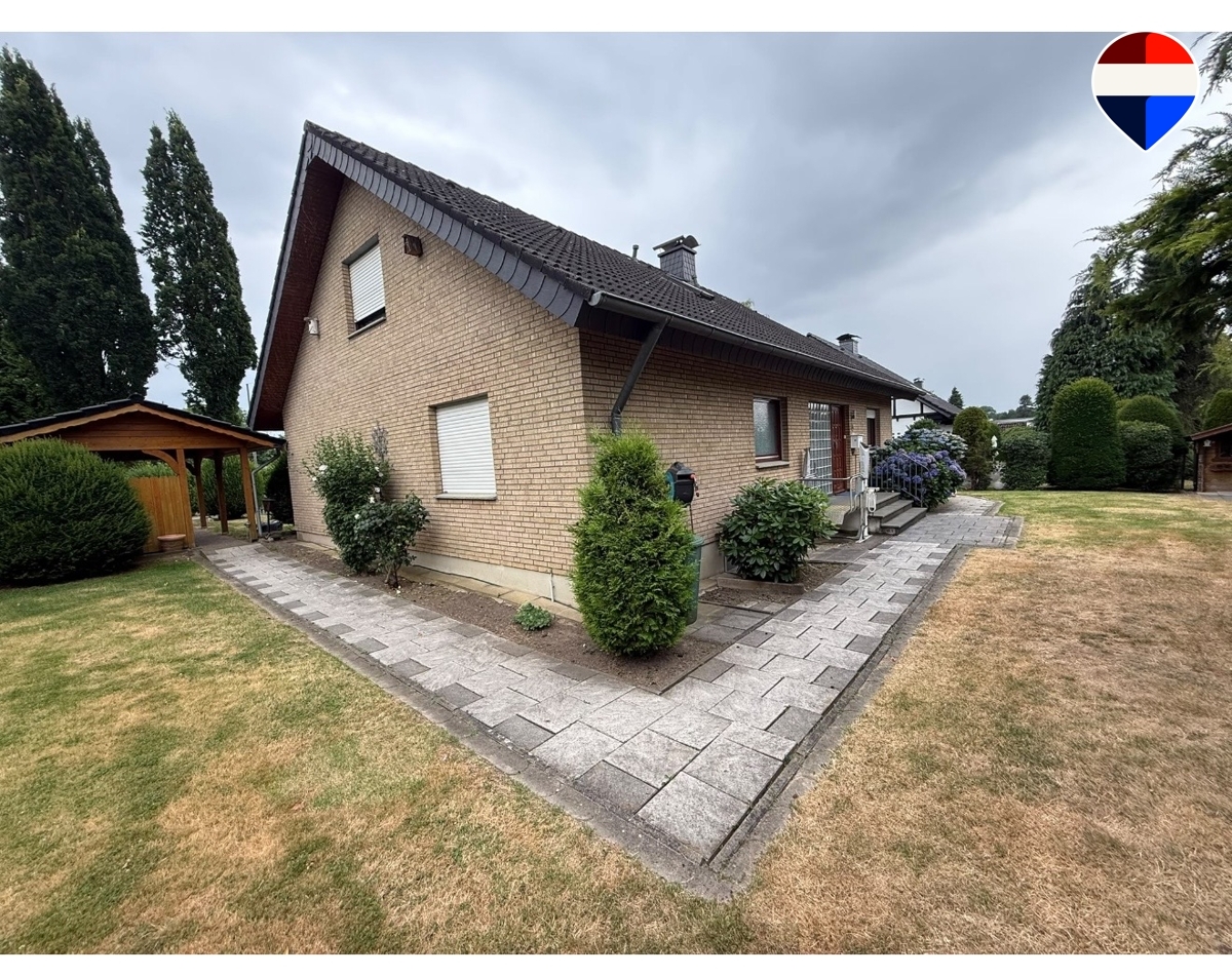 Seltene Chance in Bielefeld-Brake! Gepflegt verklinkertes 1-2 Familienhaus mit Garten & Partykeller