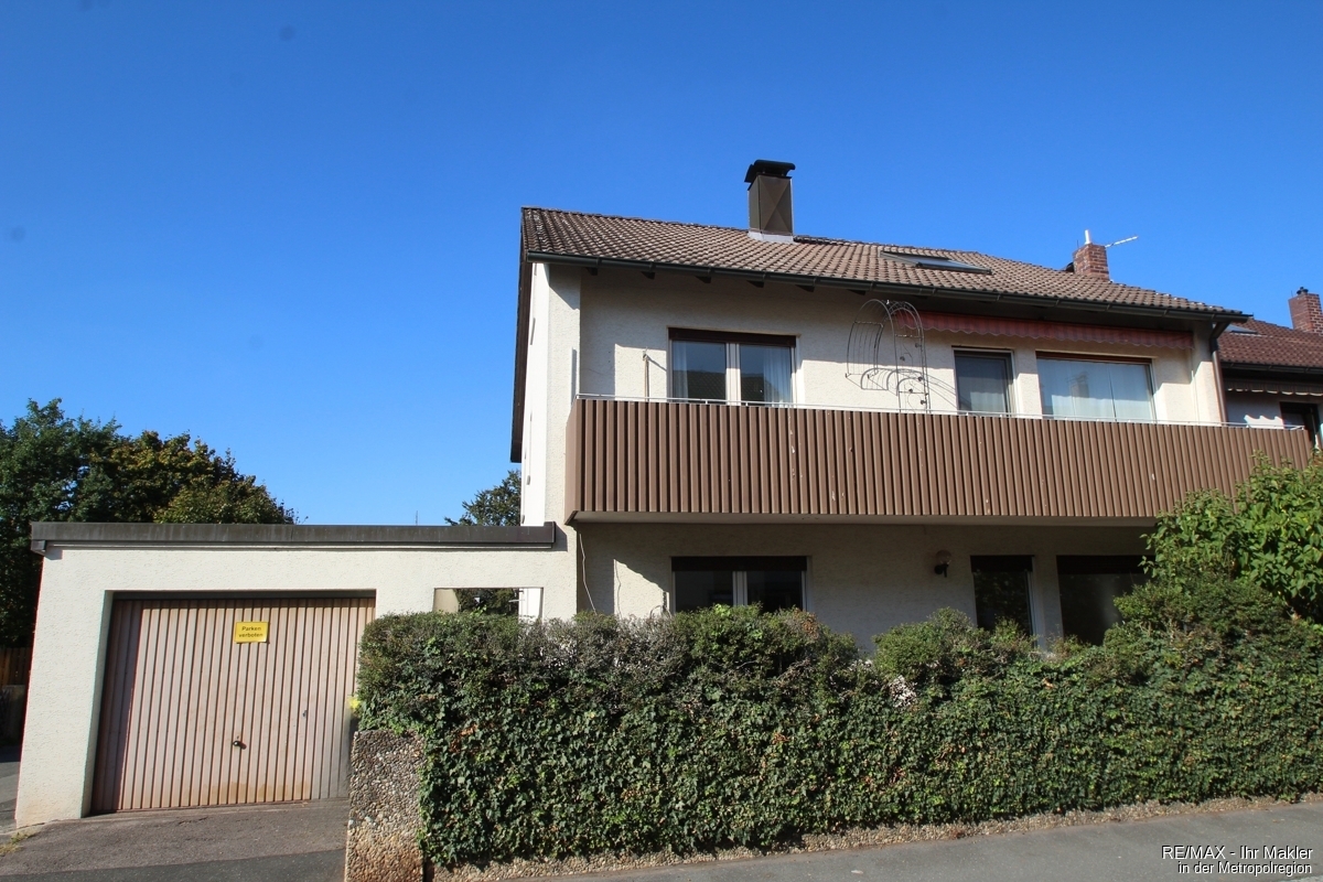 Gut aufgeteiltes 2 Familienhaus auch als EFH nutzbar, mit schönem Grundstück in ruhiger Lage