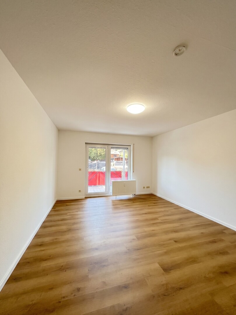 Renovierte 1-Zimmer-Wohnung mit Tiefgaragenstellplatz Nähe Limburg!