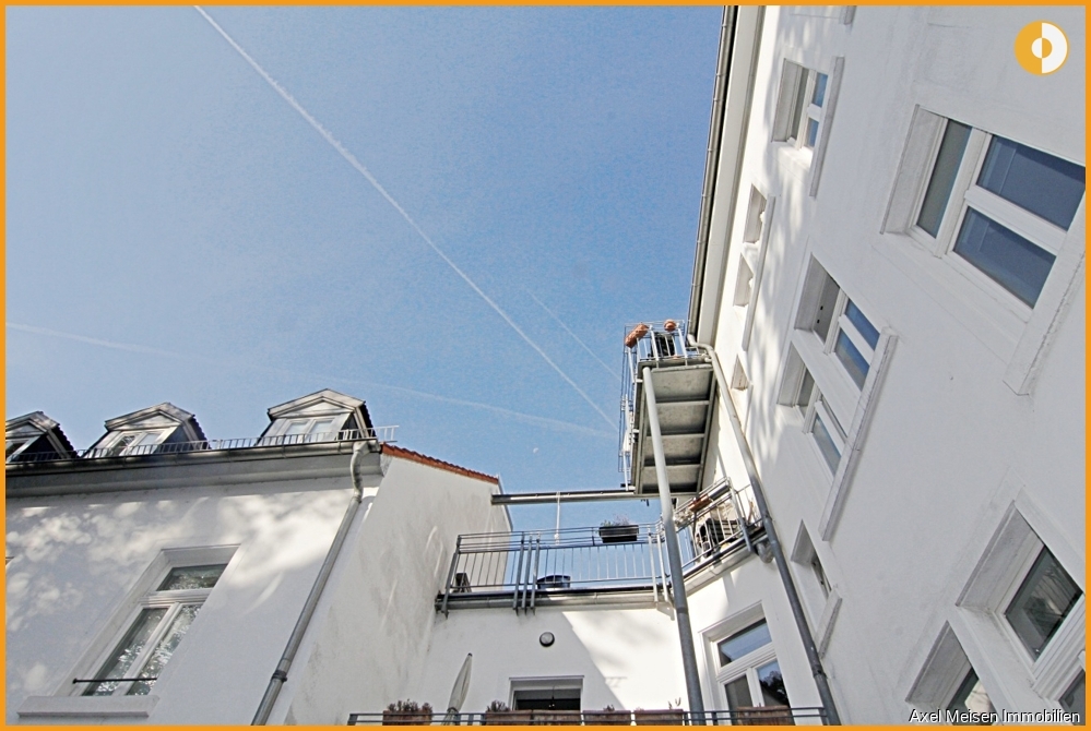 Axel Meisen Immobilien: Wohnen im Herzen mit Terrasse und Altbauflair