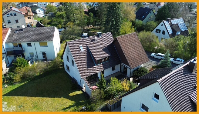 FAMILIENDOMIZIL IN TOP-LAGE MIT GARTEN!
KEINE KÄUFERPROVISION!